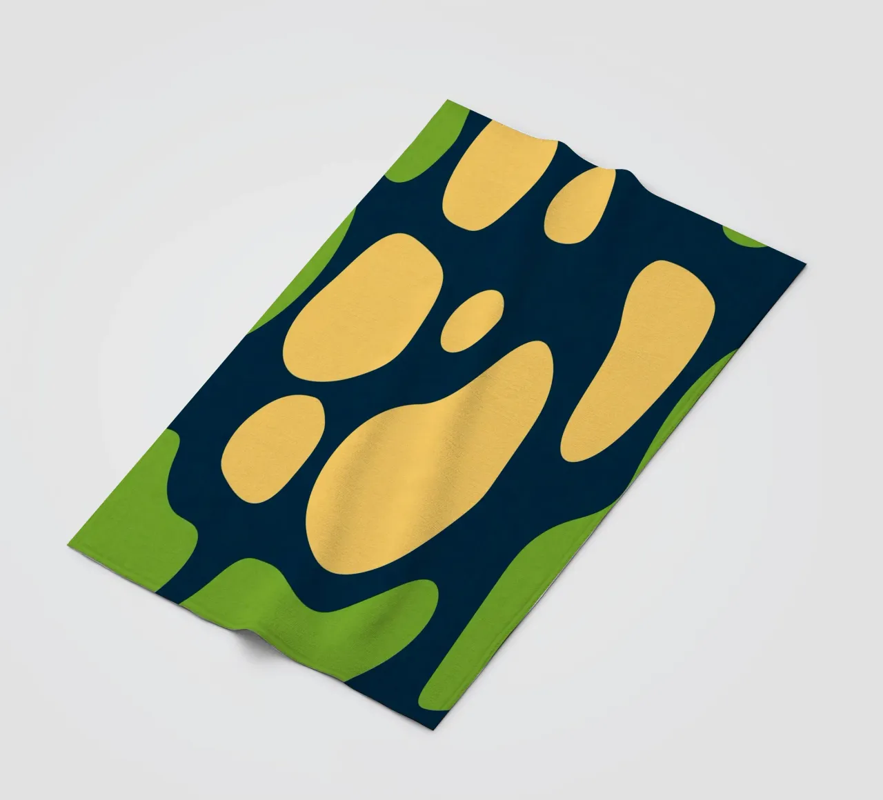 V85 Fleecedecke von shellybremmer -swirls