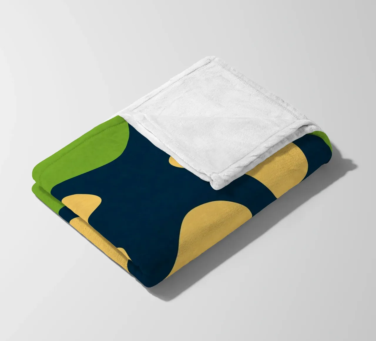 V85 Fleecedecke von shellybremmer -swirls