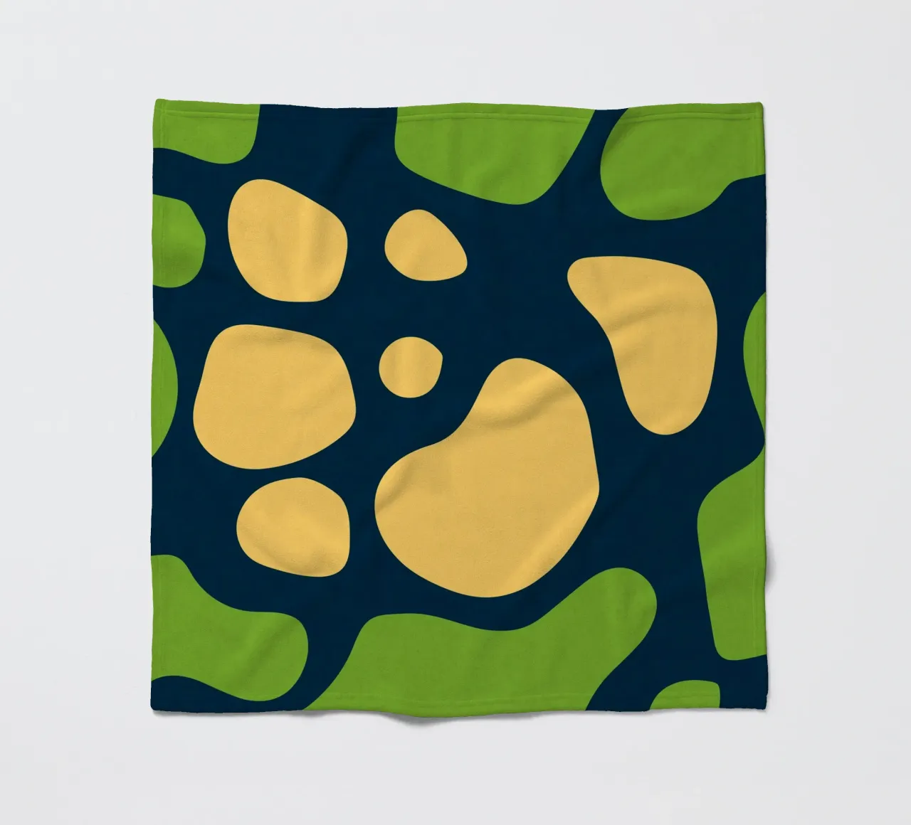 V85 Fleecedecke von shellybremmer -swirls