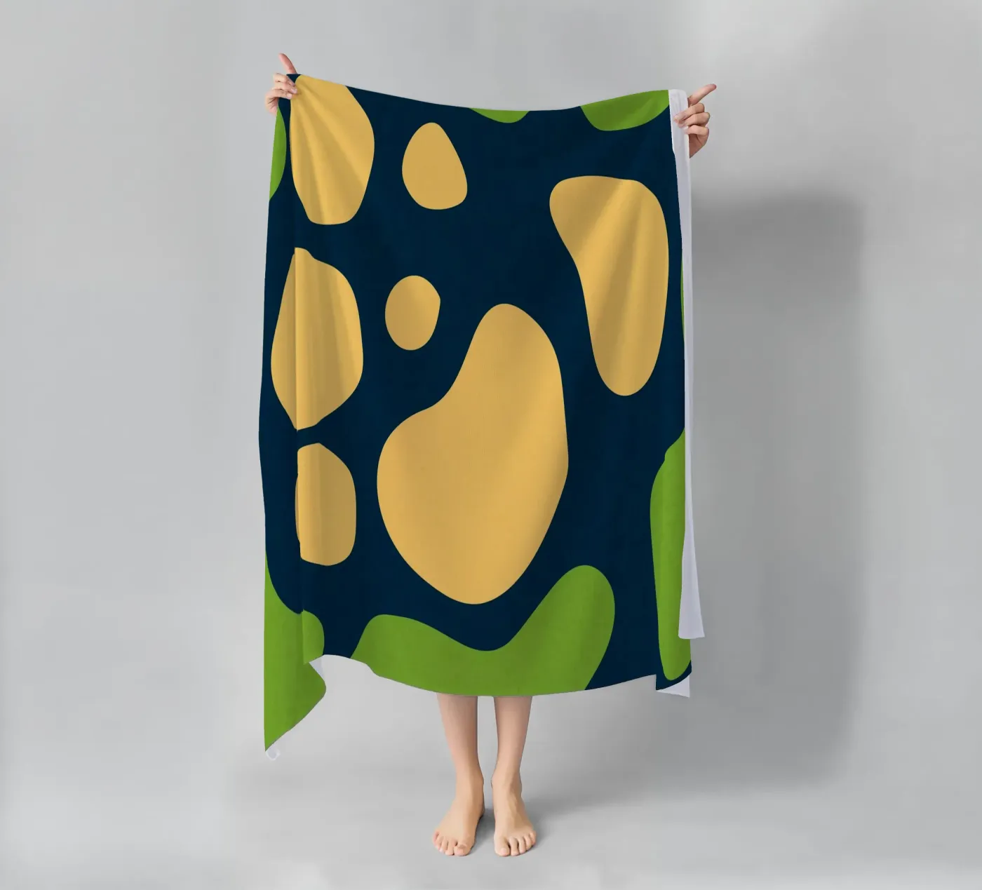 V85 Strandtuch von shellybremmer -swirls