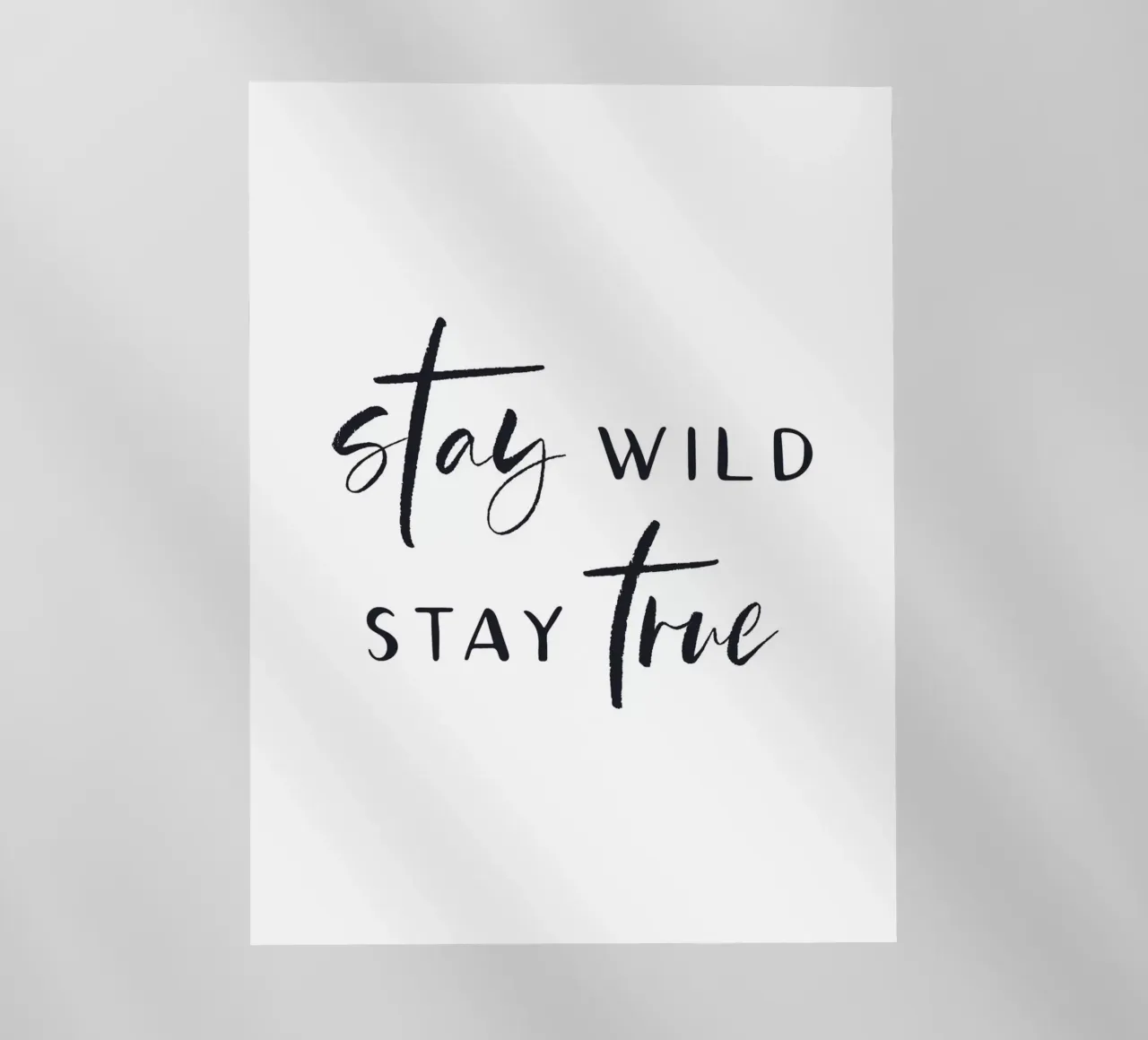 Stay Wild, Stay True - Design tipografico d'ispirazione pellicola backlit da Whole©