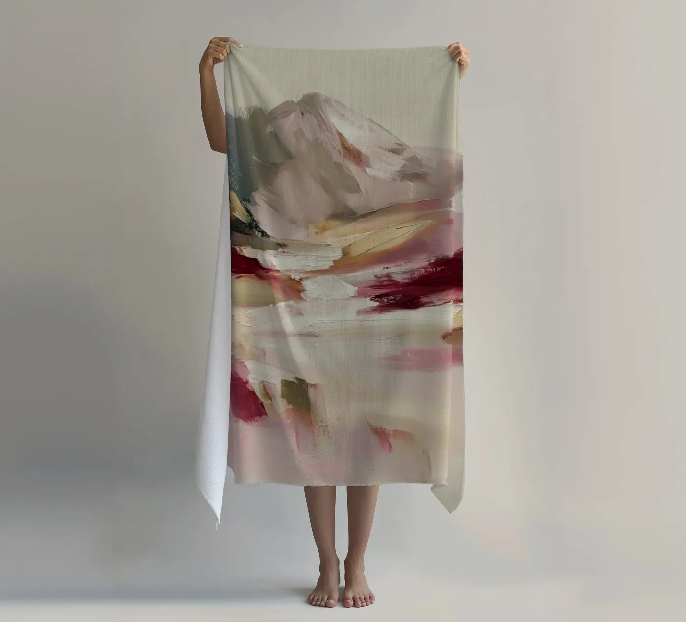 Entfernter Berg Strandtuch von M.A.Z.U.N.