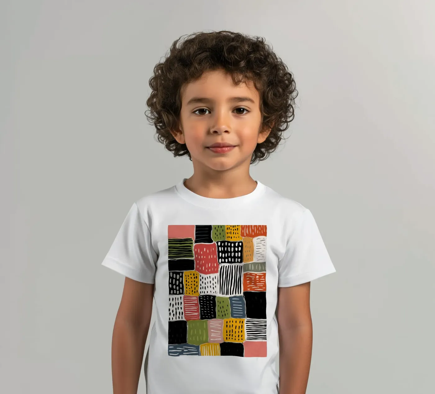 Playful Patchwork kinder t-shirt van Sienna Atelier