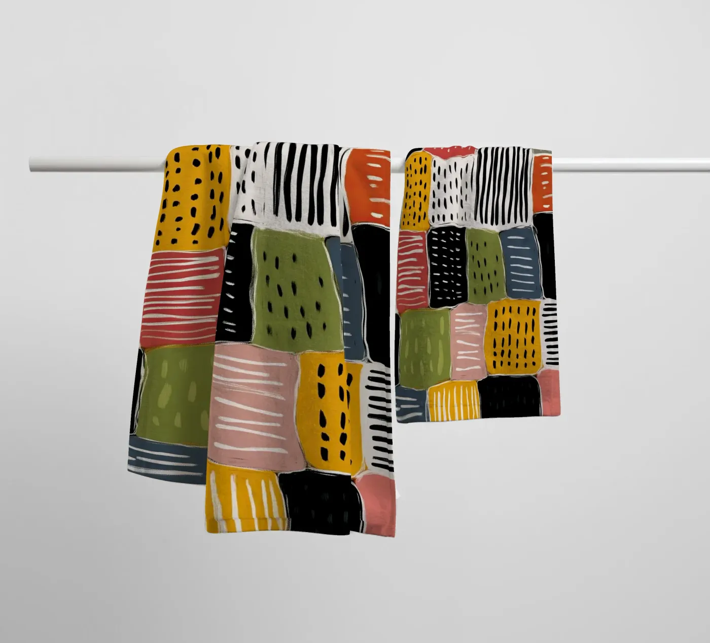 Playful Patchwork Handtuch von Sienna Atelier