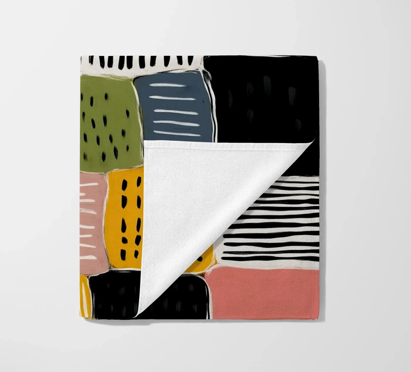 Playful Patchwork strandhanddoek van Sienna Atelier