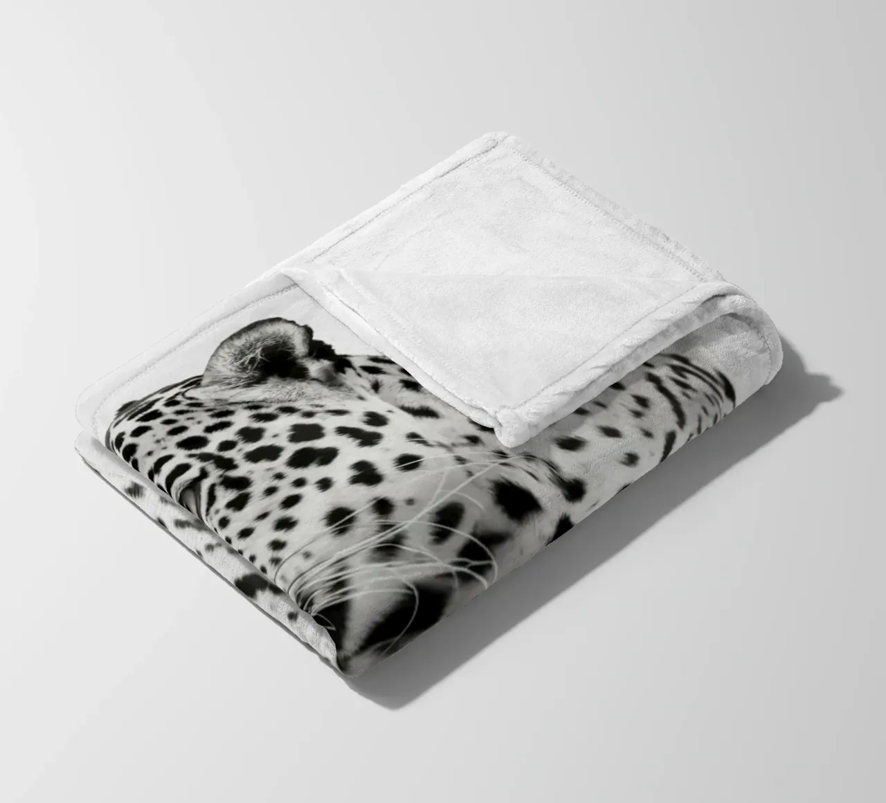 Leopard fleece blanket by PERSIE
