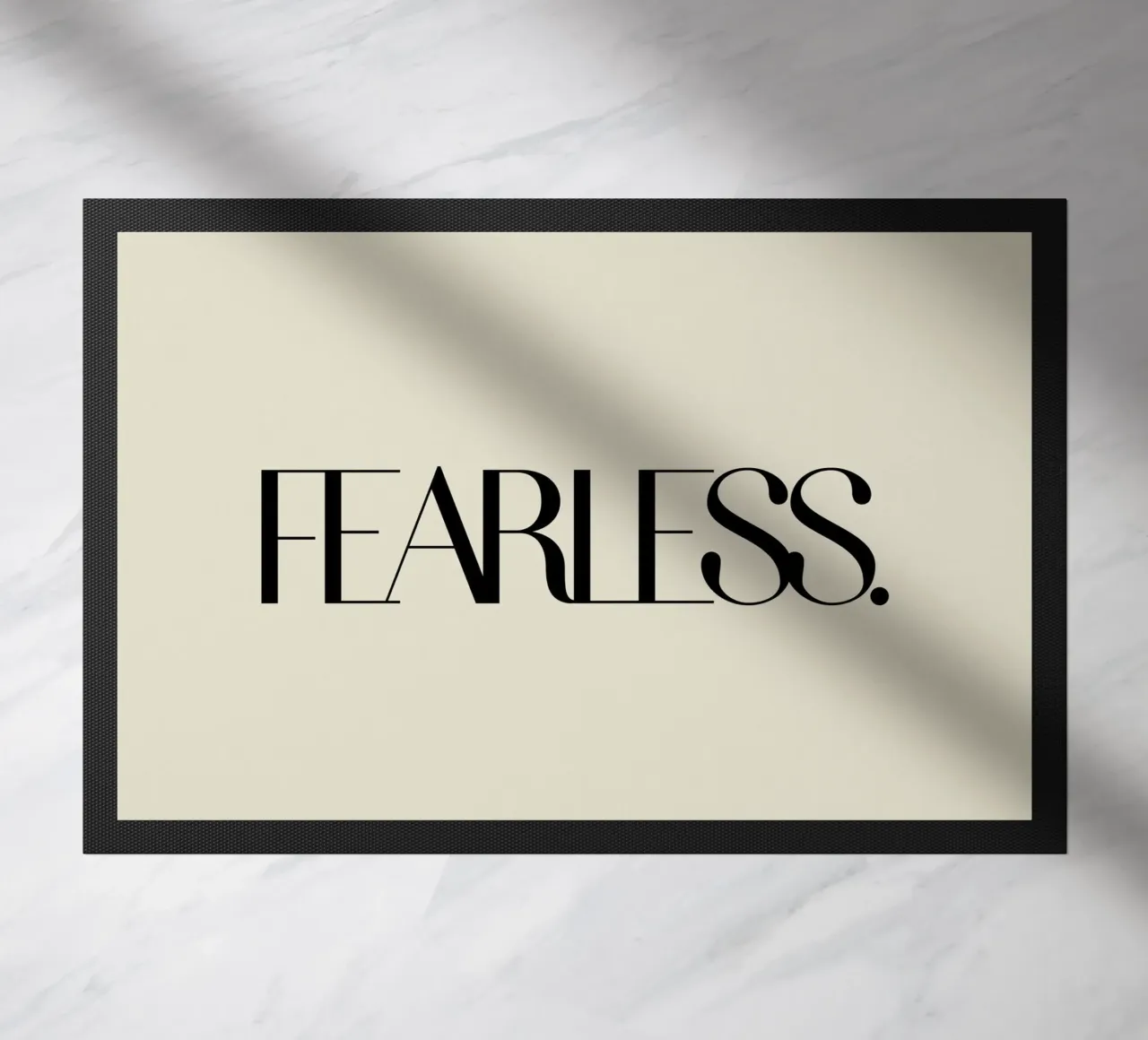 Fearless. Fußmatte von They Call Me Juja