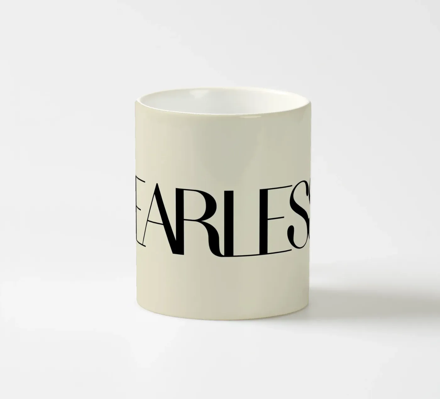 Fearless. mug en céramique de They Call Me Juja