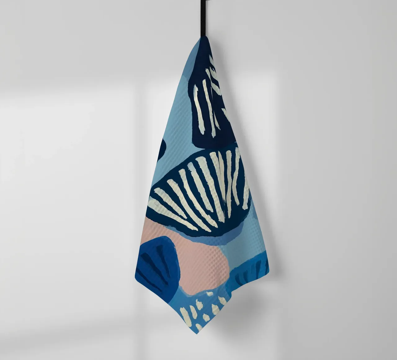 Shell Geometry Geschirrtuch von Sienna Atelier