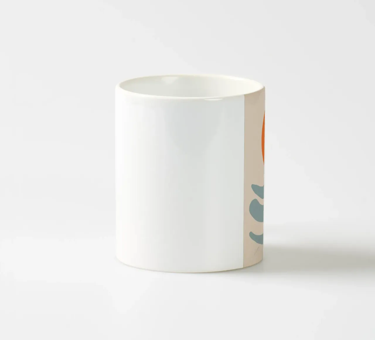 Hover ceramic mug by zeriayam