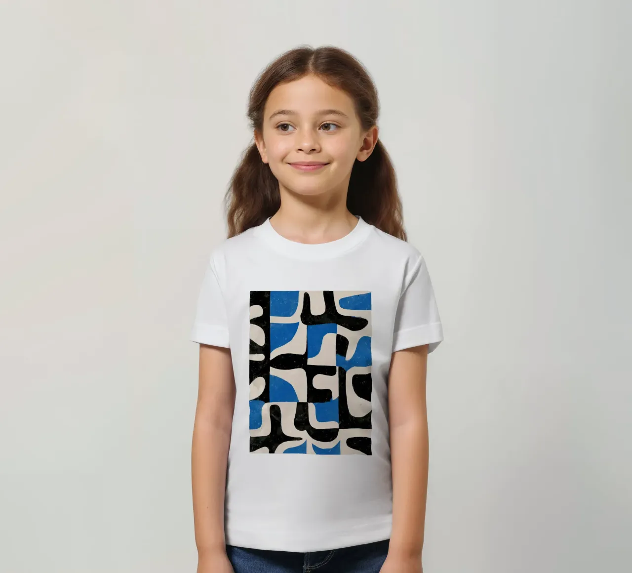 Intersecting Forms Kinder T-Shirt von Nadjaa