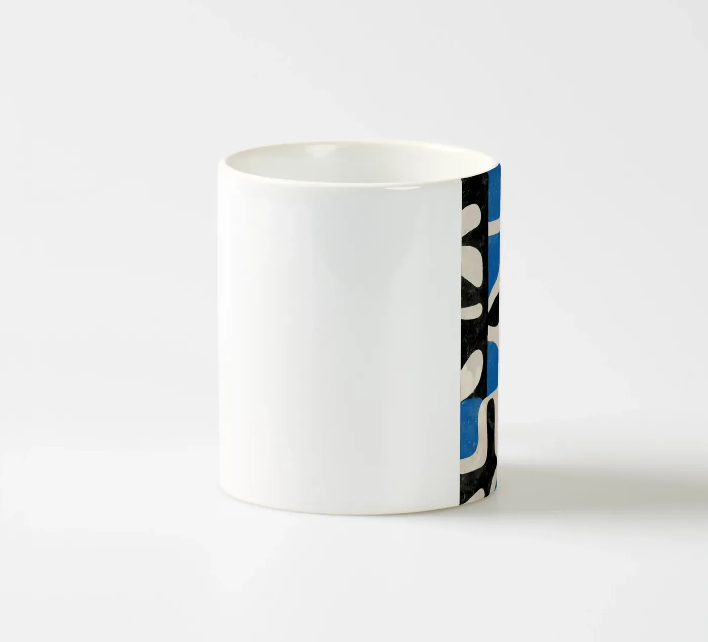 Intersecting Forms Keramik Tasse von Nadjaa
