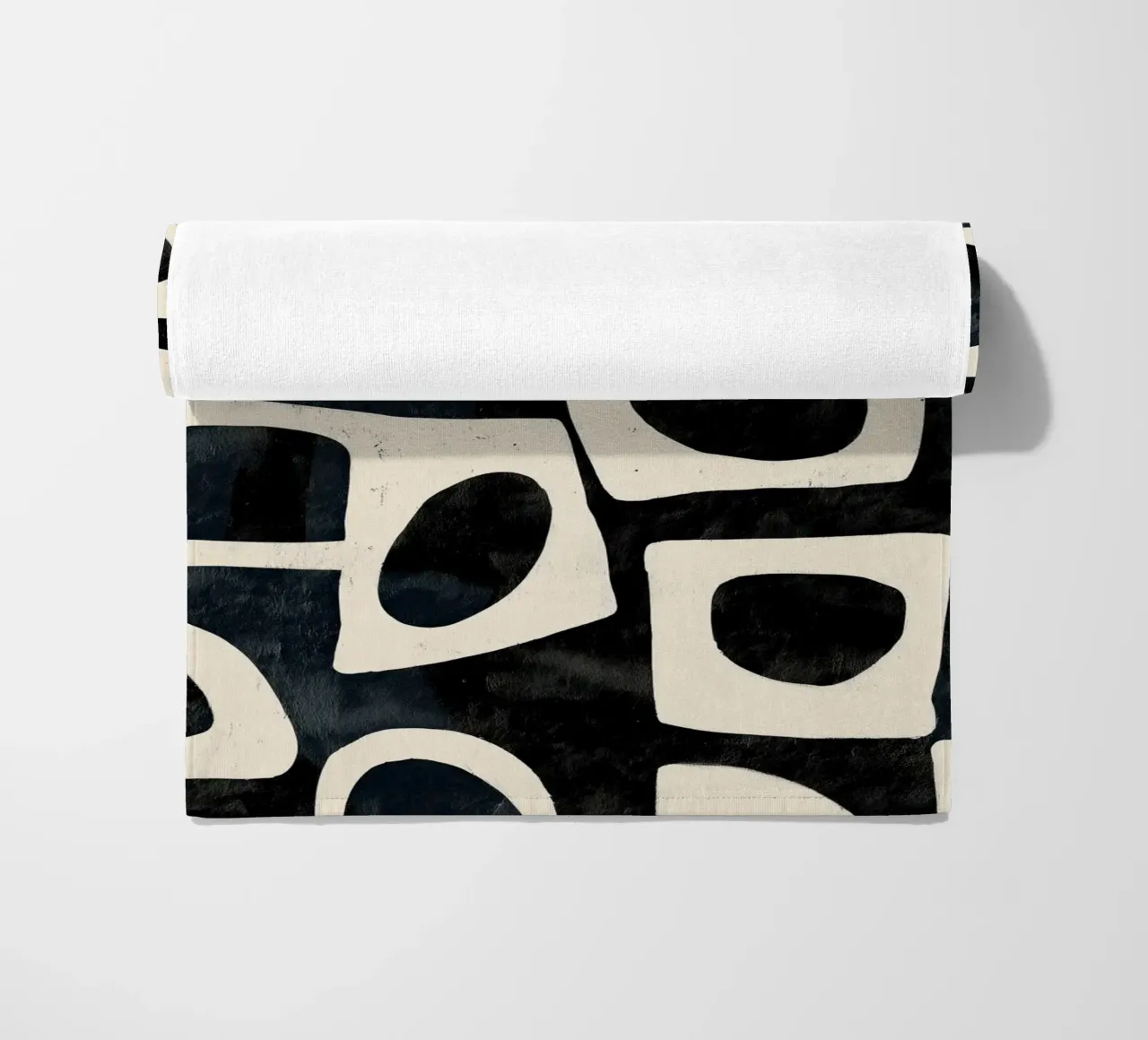 Shadowed Forms strandhanddoek van Nadjaa