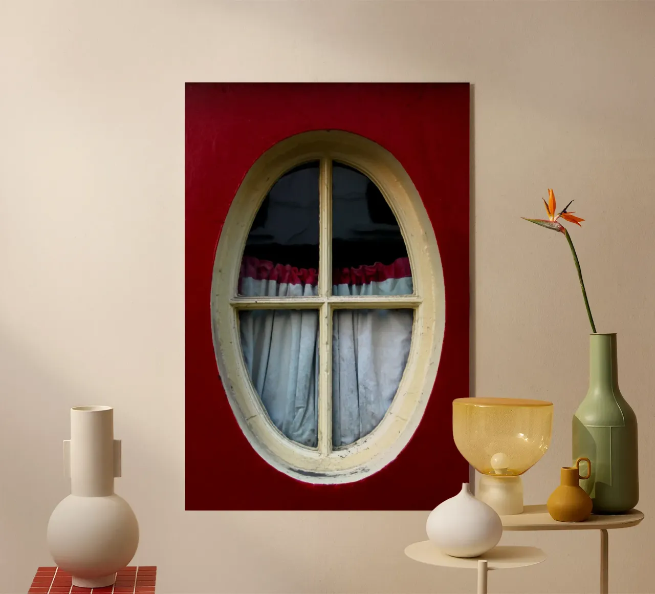 Muro rosso plexiglass da Lise Ruault