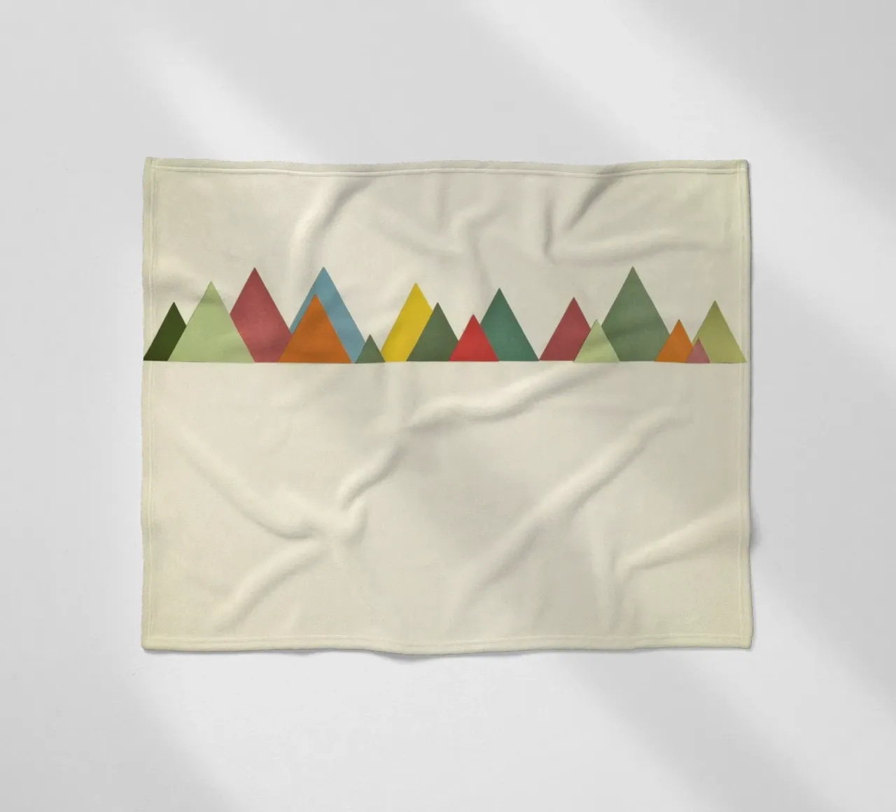 Bergkette Fleecedecke von Cassia Beck Collage