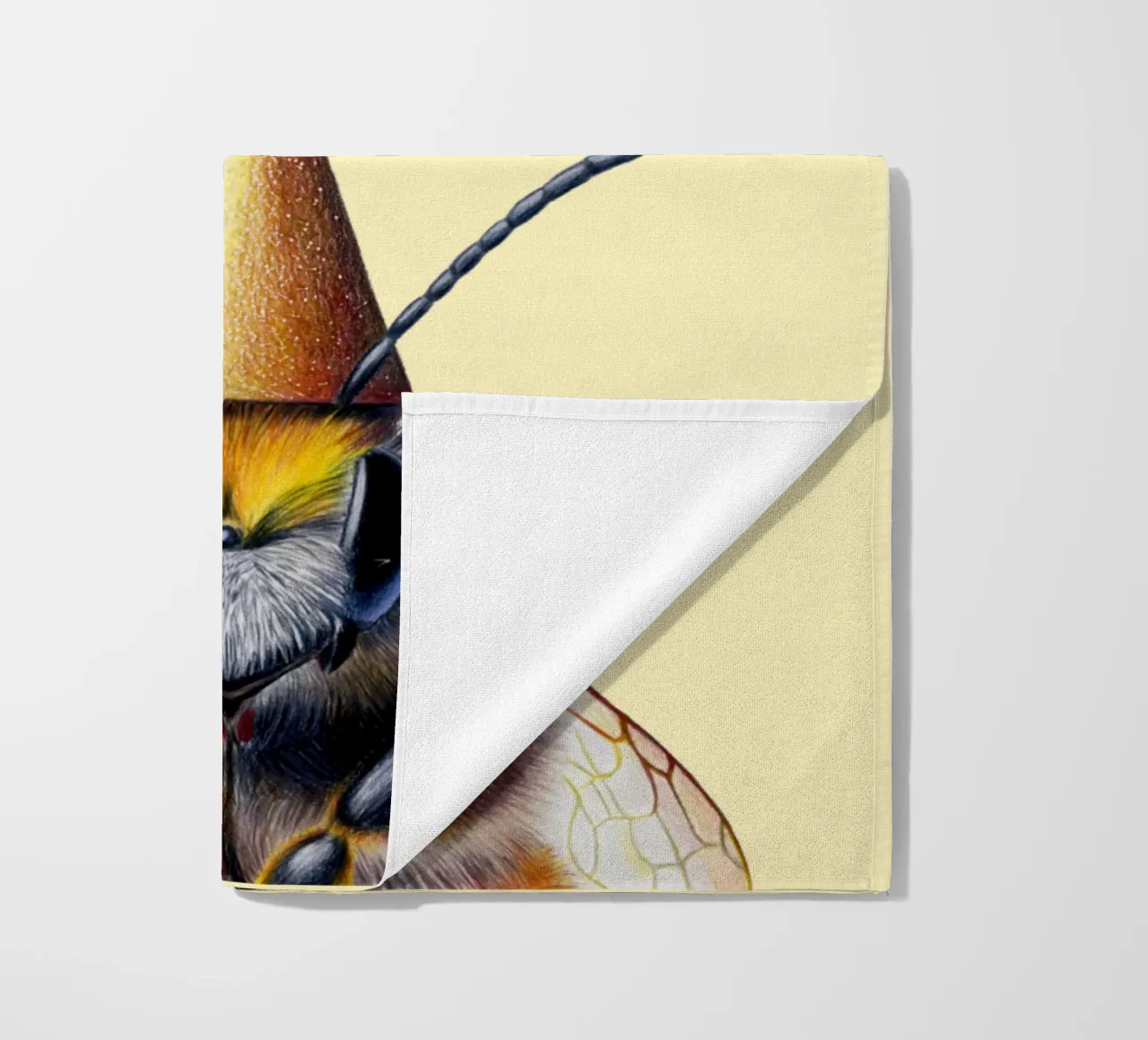 Party Bee beach towel by Graphit und Farbe