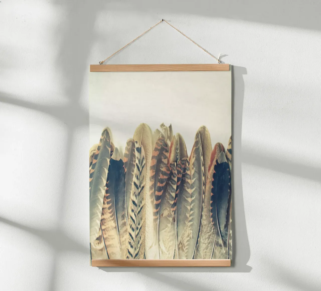 Tuffo di piume poster da Cassia Beck Photography