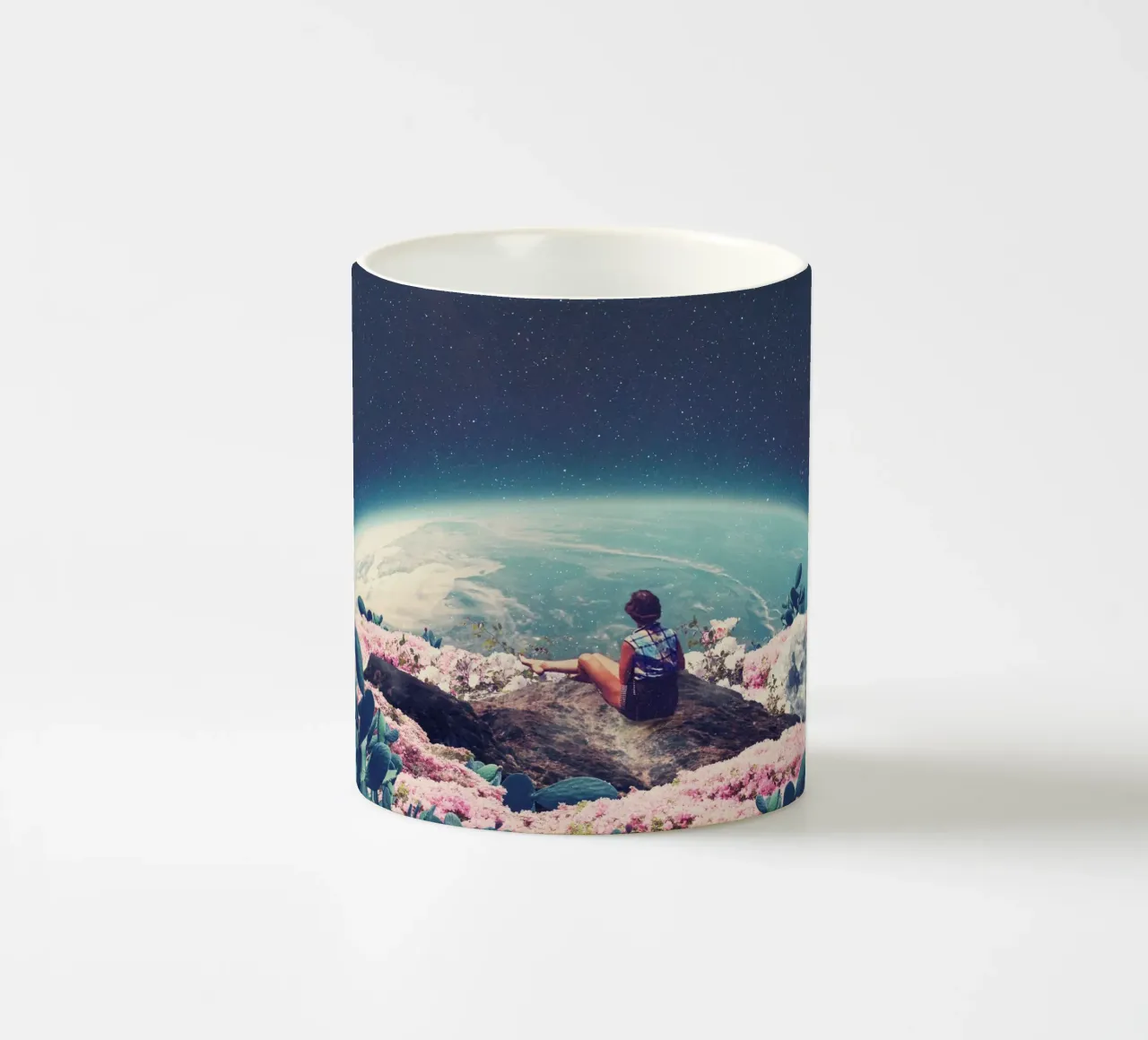 My World Blossomed when I Loved You Horizontal tazza in ceramica da Frank Moth