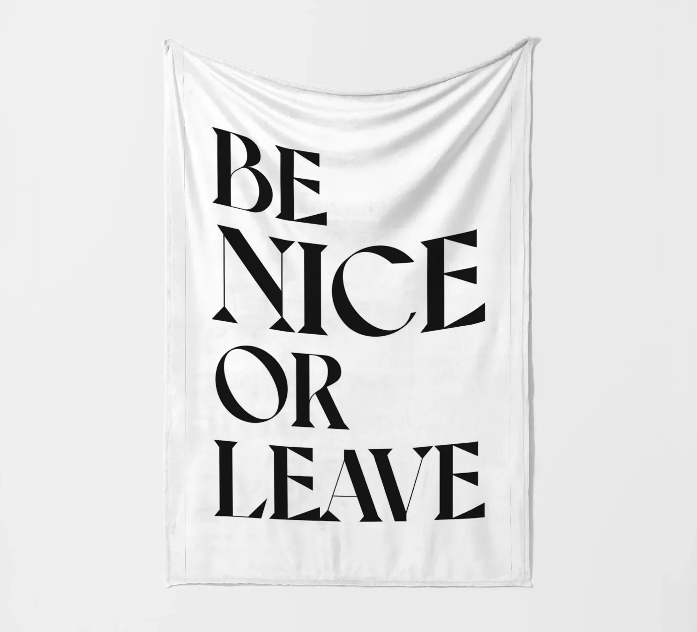 BE NICE OR LEAVE Fleecedecke von n.4