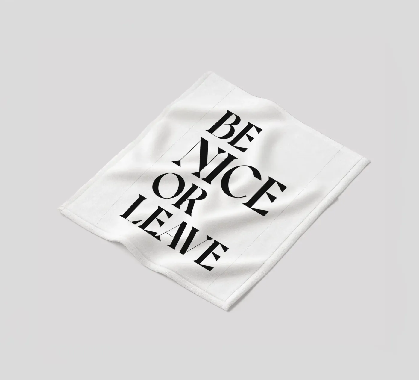 BE NICE OR LEAVE Fleecedecke von n.4