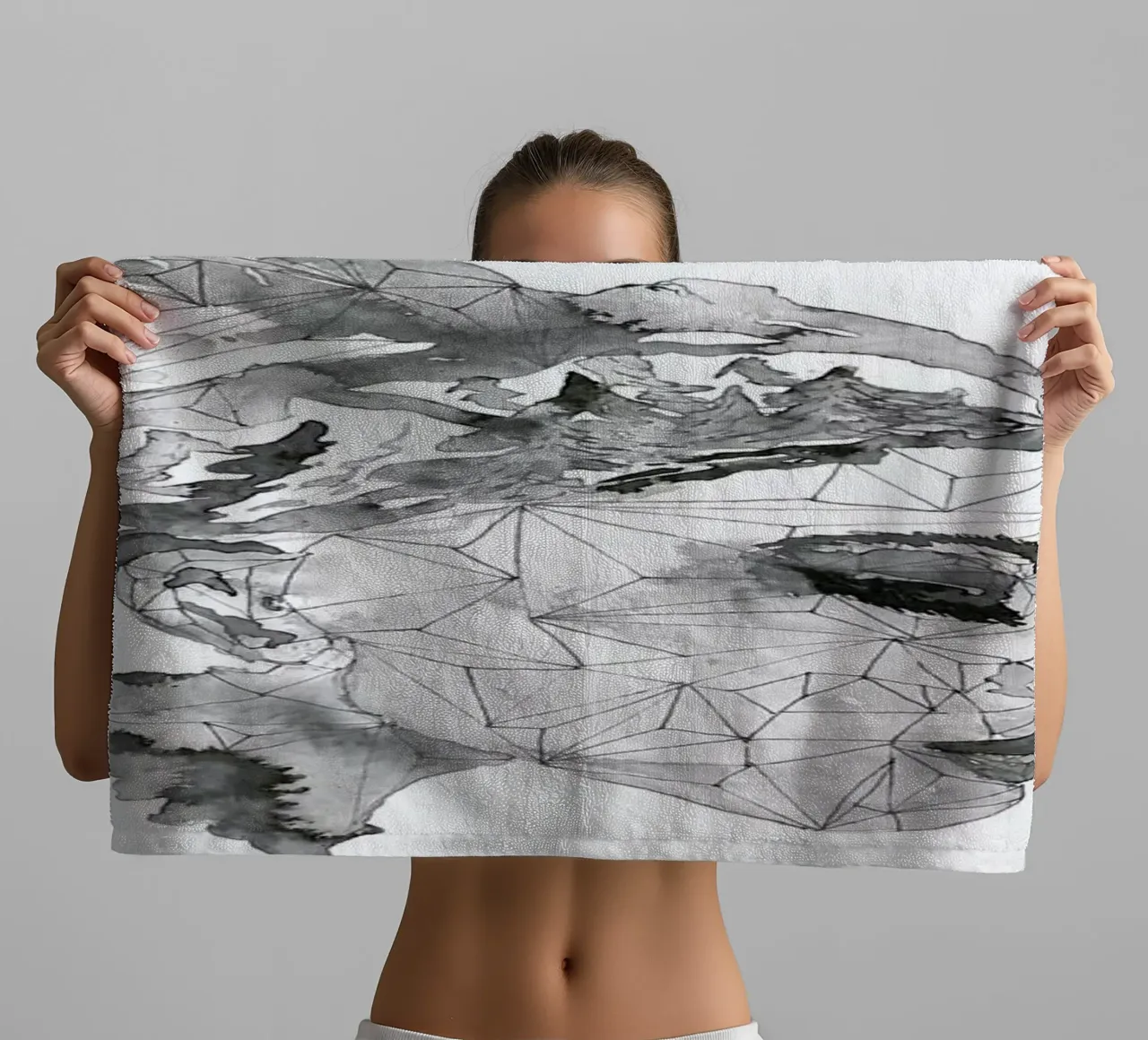 I am a Mountain Child Handtuch von Larissa van der Laan