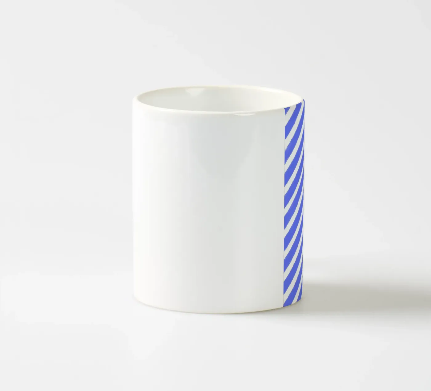 Hellö ceramic mug by Tabea Jule
