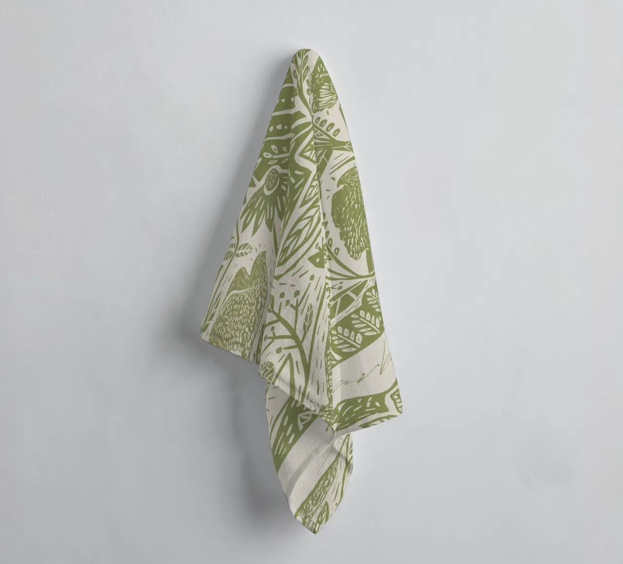 Uccelli linolevigati Boho personalizzati - Stampa d'arte rustica asciugamano da bagno da Patruschka’s Patterns