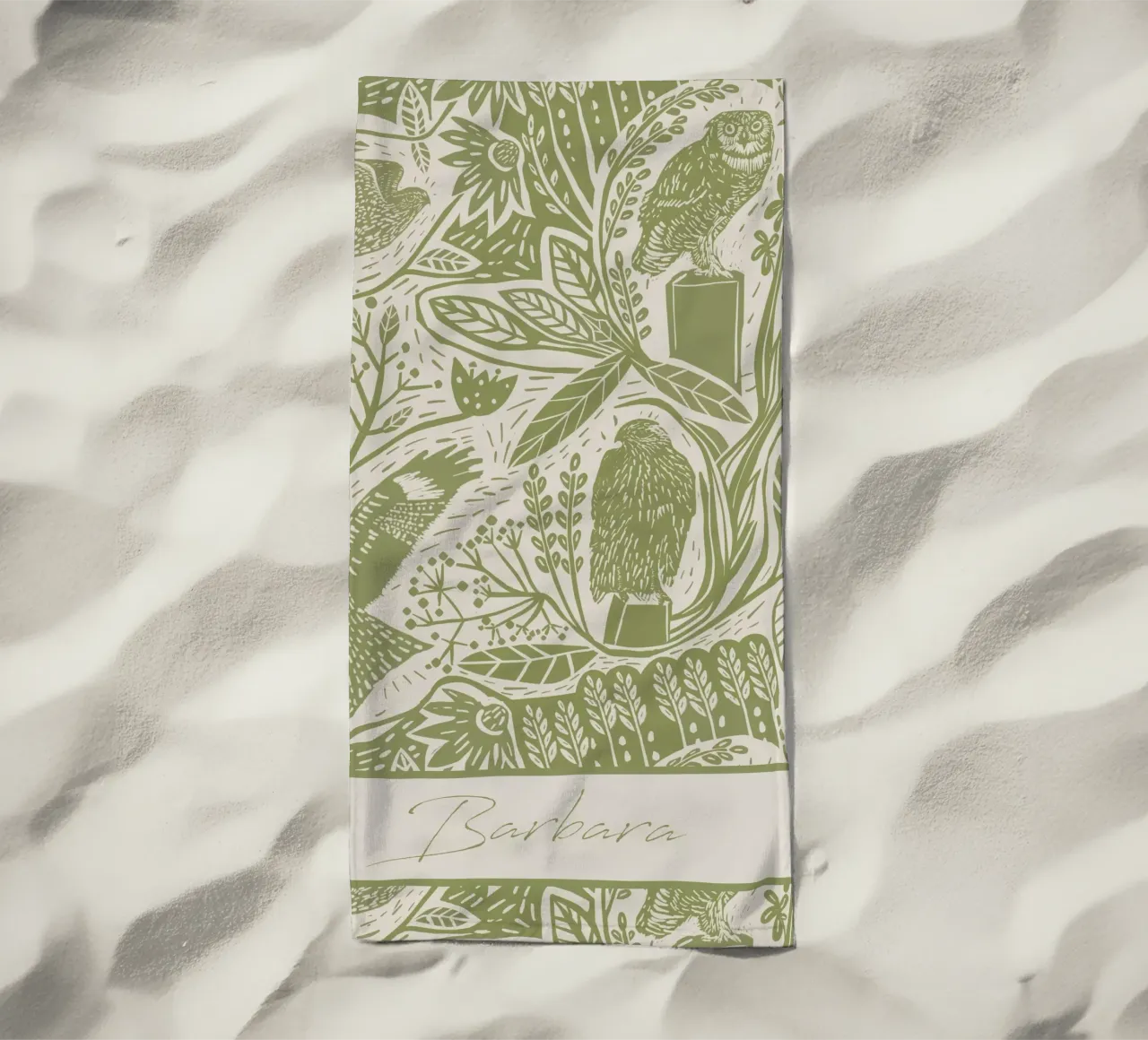 Gepersonaliseerde Boho Linosnede Vogels - Rustieke Kunstdruk strandhanddoek van Patruschka’s Patterns