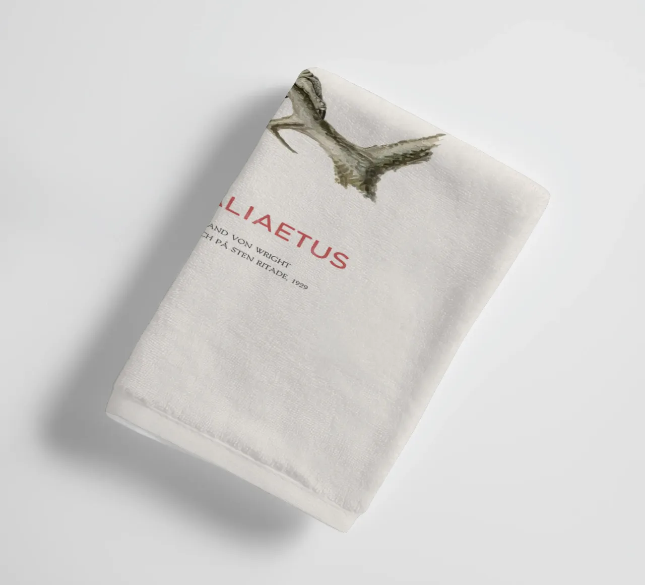 Fischadler oder Pandion haliaetus Handtuch von Vintagrafica