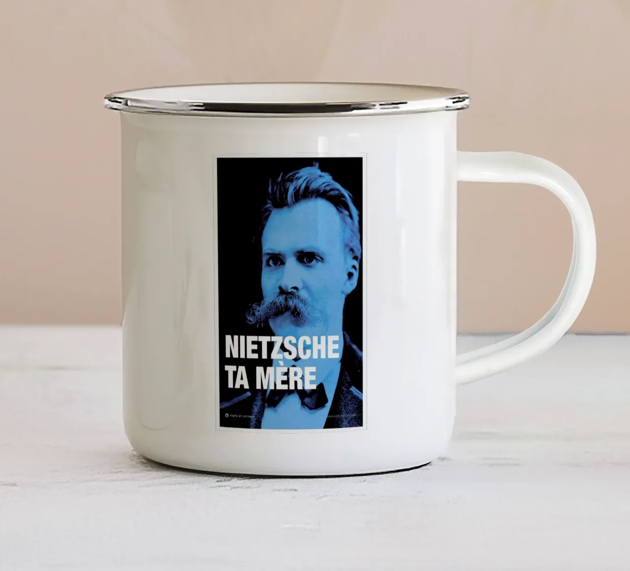 Nietzsche emaille mok van Fists Et Lettres