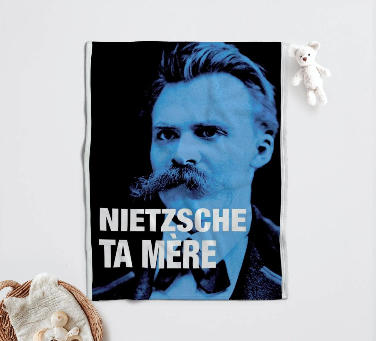 Nietzsche coperta in pile da Fists Et Lettres