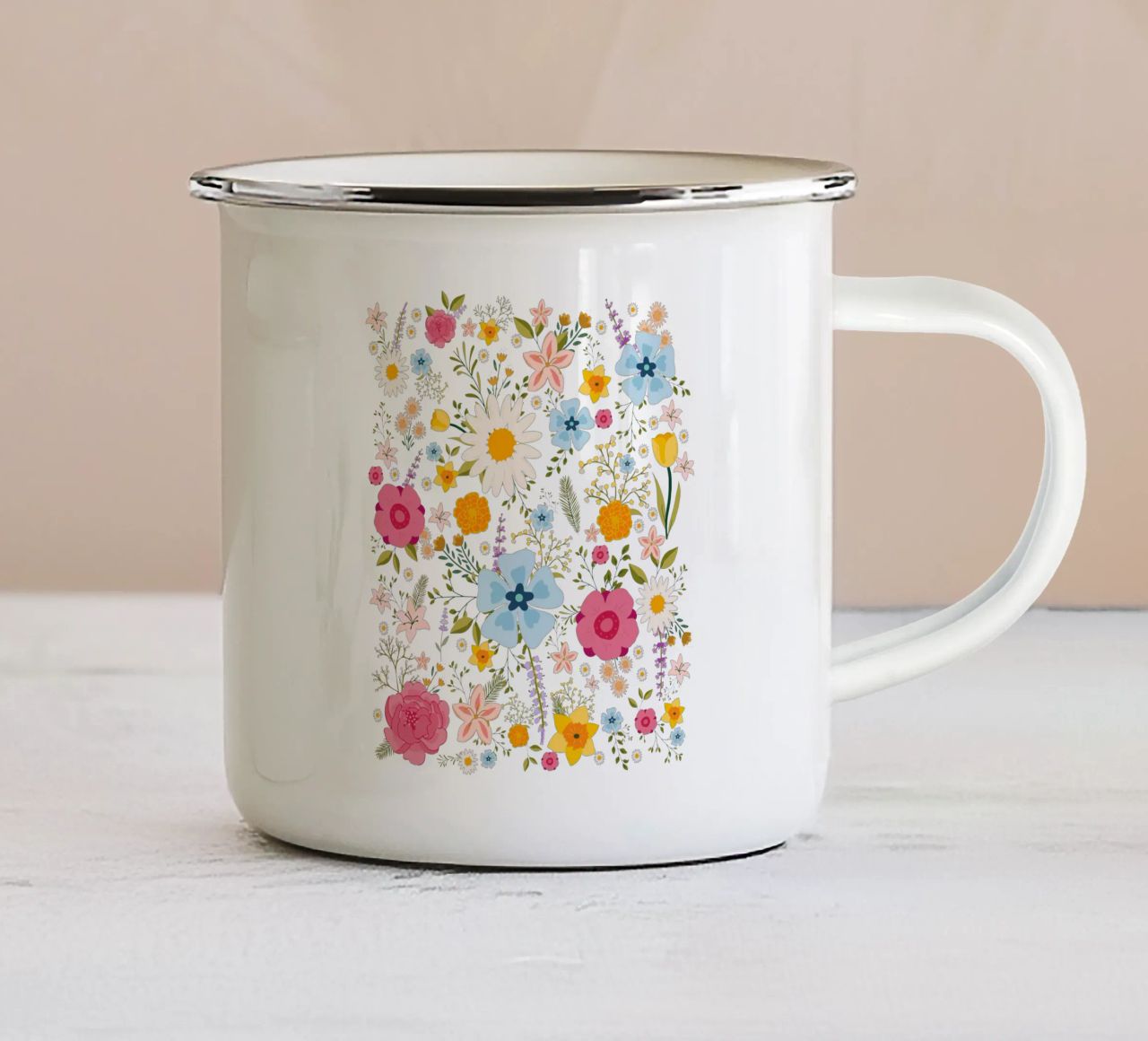 Fiori di primavera Modello colorato tazza in smalto da Mostly Pink