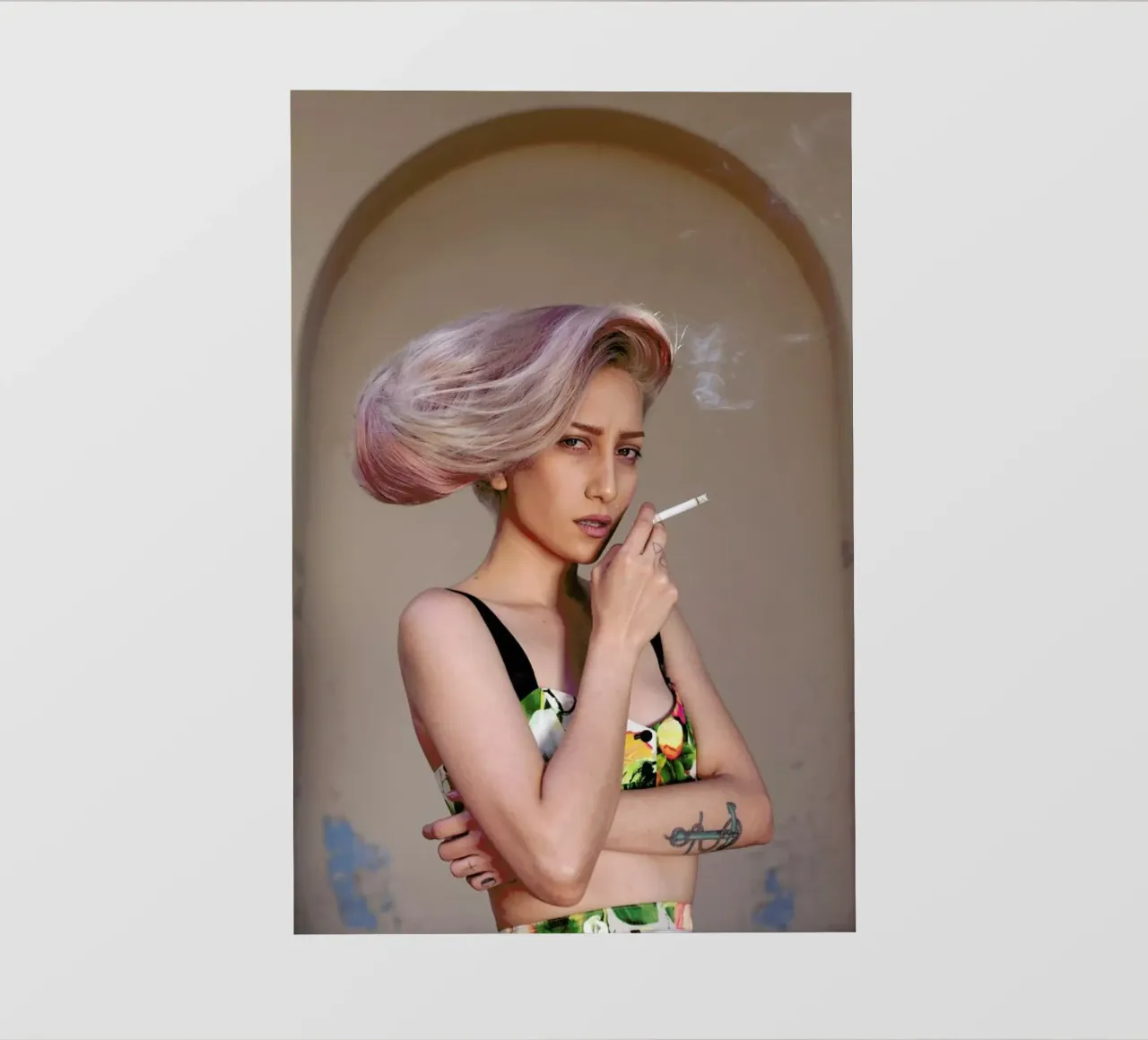 Daniela pellicola backlit da Ana Topoleanu