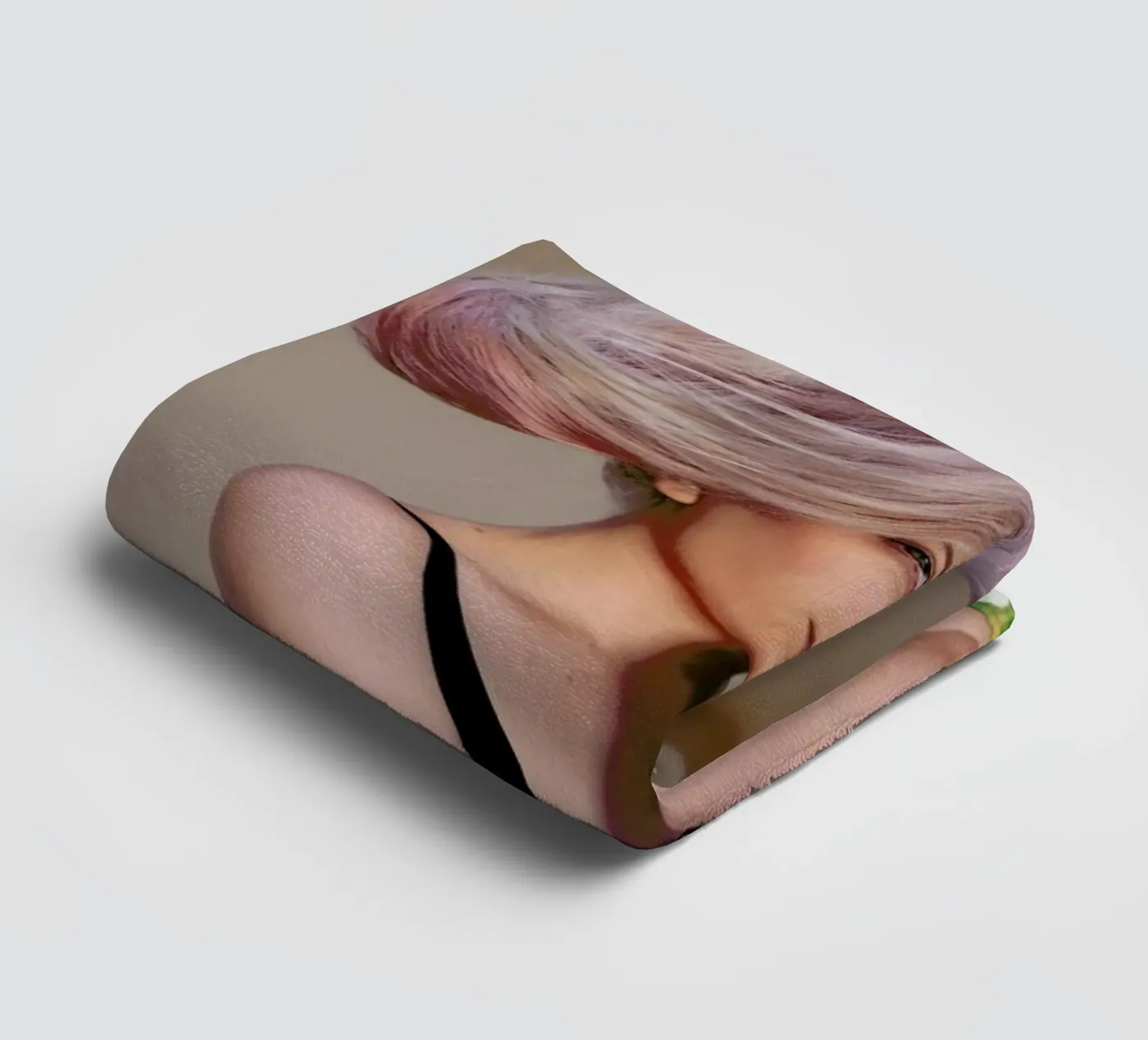 Daniela badhanddoek van Ana Topoleanu