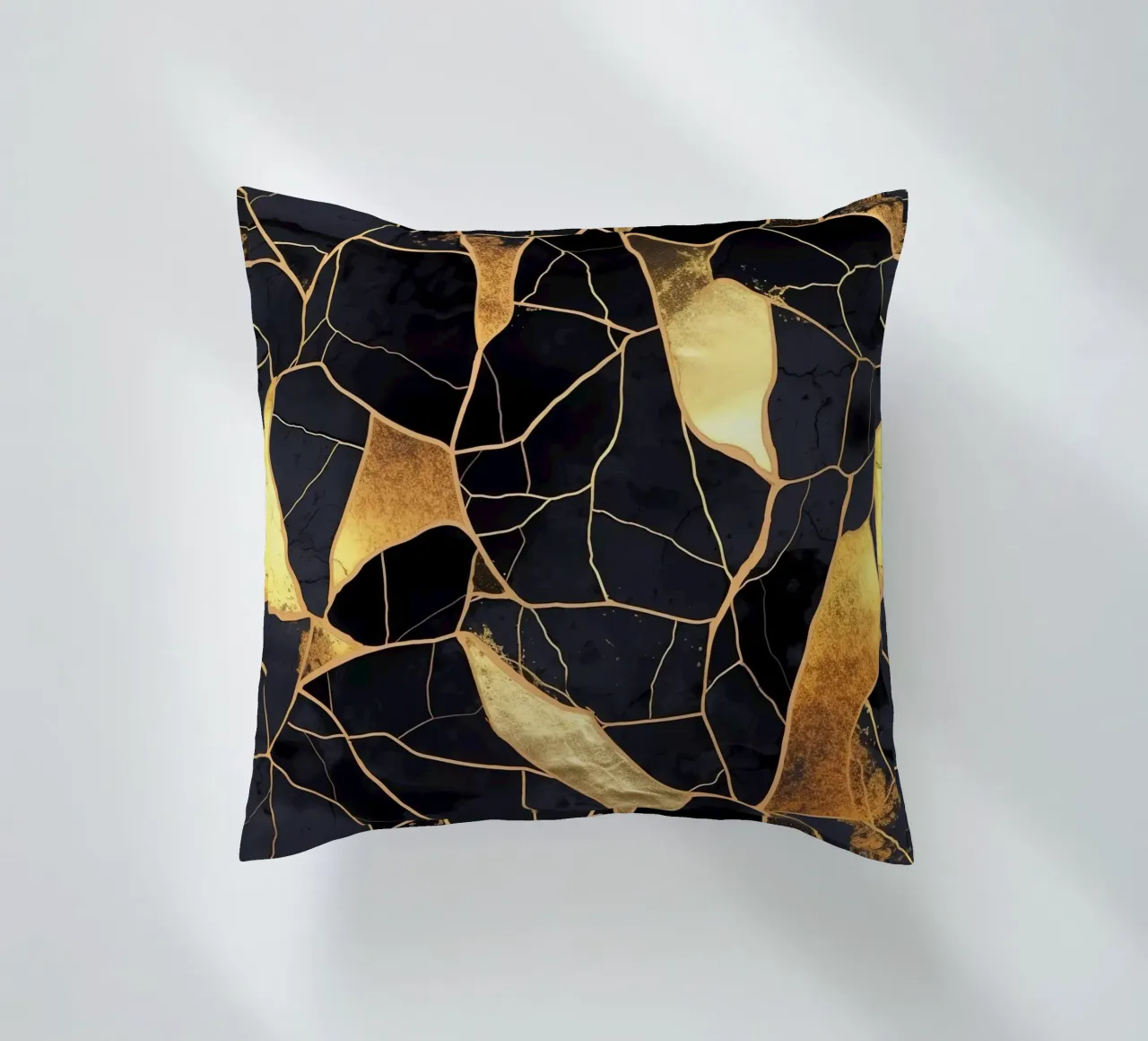 Art Kintsugi Noir et Or cuscino da Théïa's Fantasia World