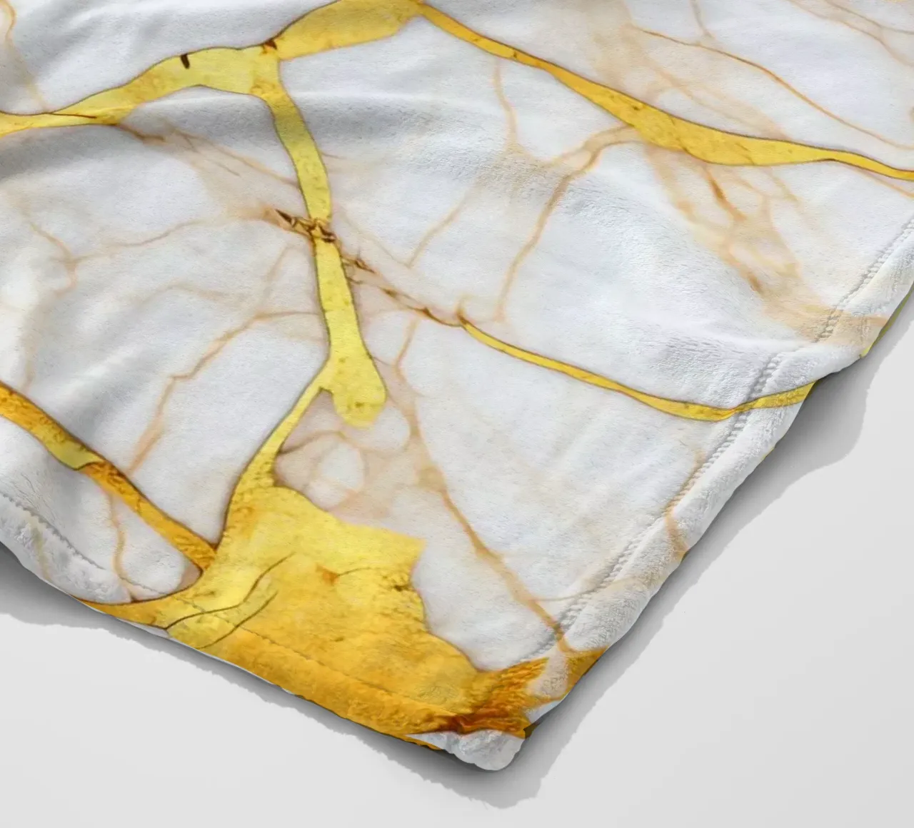Art kintsugi blanc et or fleece blanket by Théïa's Fantasia World