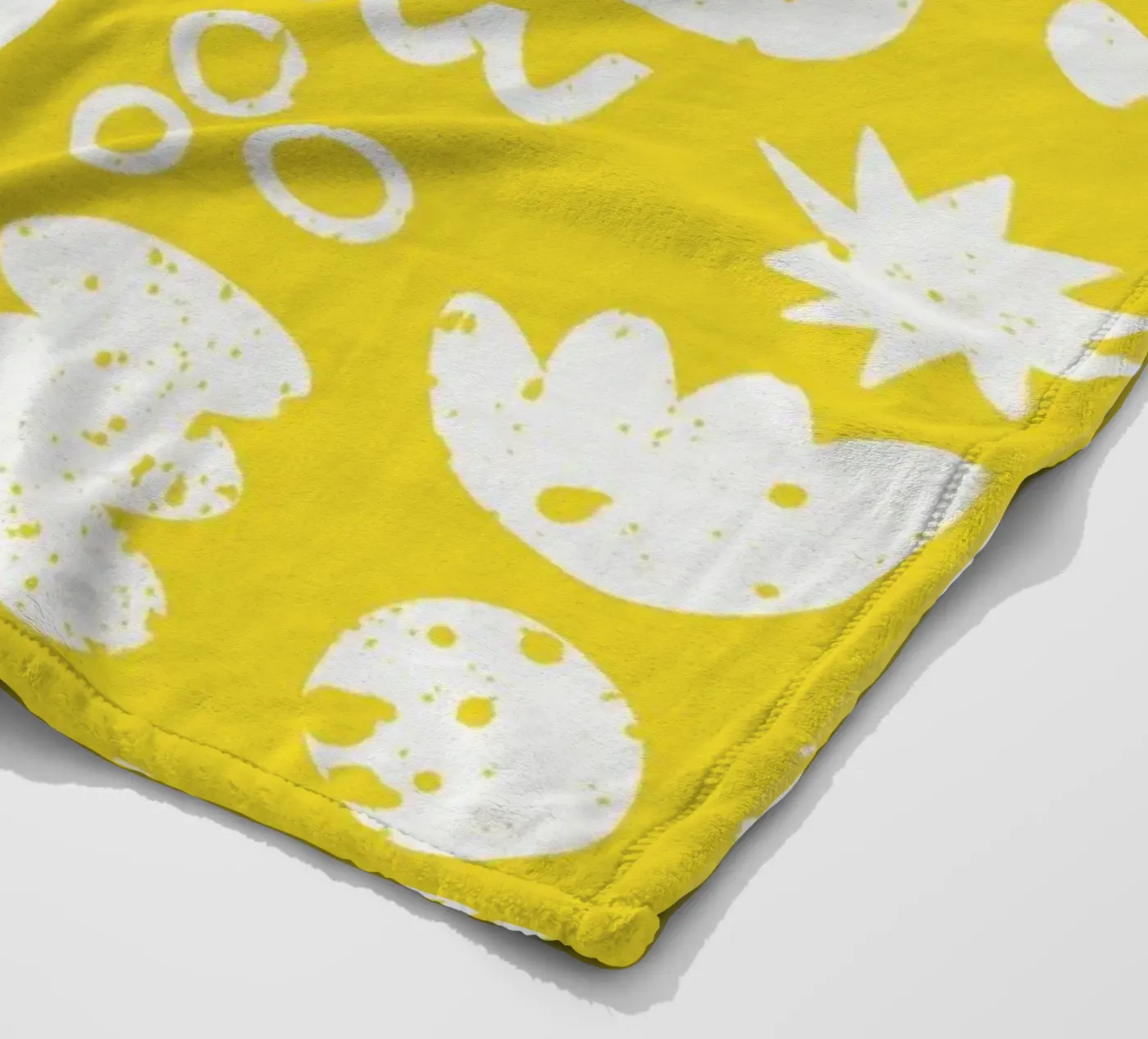 Yellow Pattern Fleecedecke von treechild