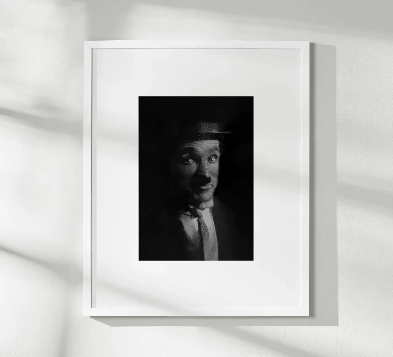 Charlie Chaplin - Il dolore silenzioso poster con telaio in plastica da Artascy Art