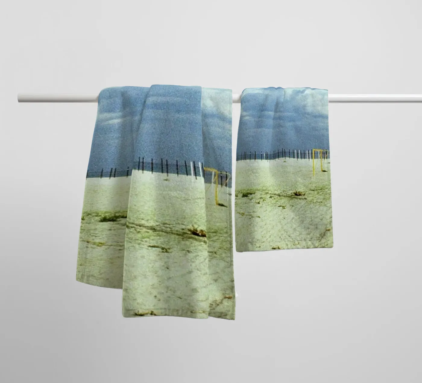 Shower badhanddoek van BLAEK Design Studio