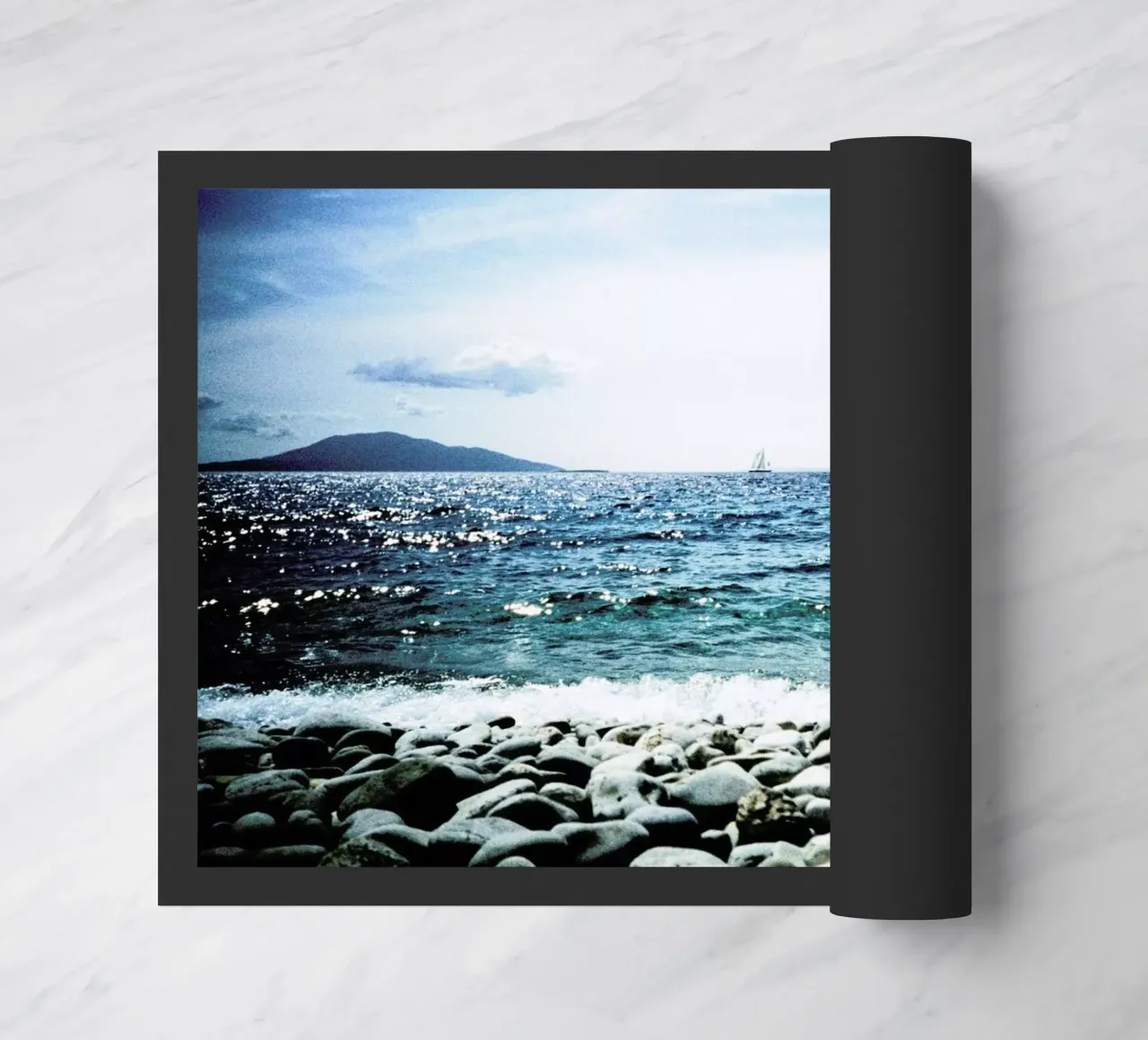 Wavy deurmat van BLAEK Design Studio