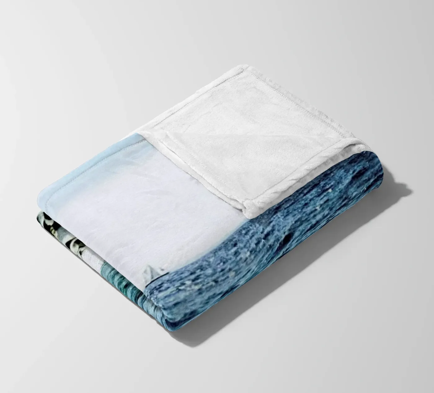 Wavy Fleecedecke von BLAEK Design Studio