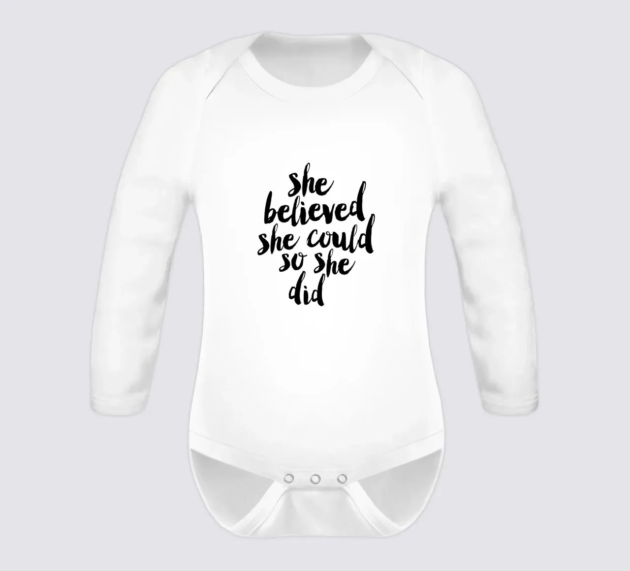Sie glaubte, sie könnte es, also tat sie es: Typografie Design Langarm Babybody von THE MOTIVATED TYPE