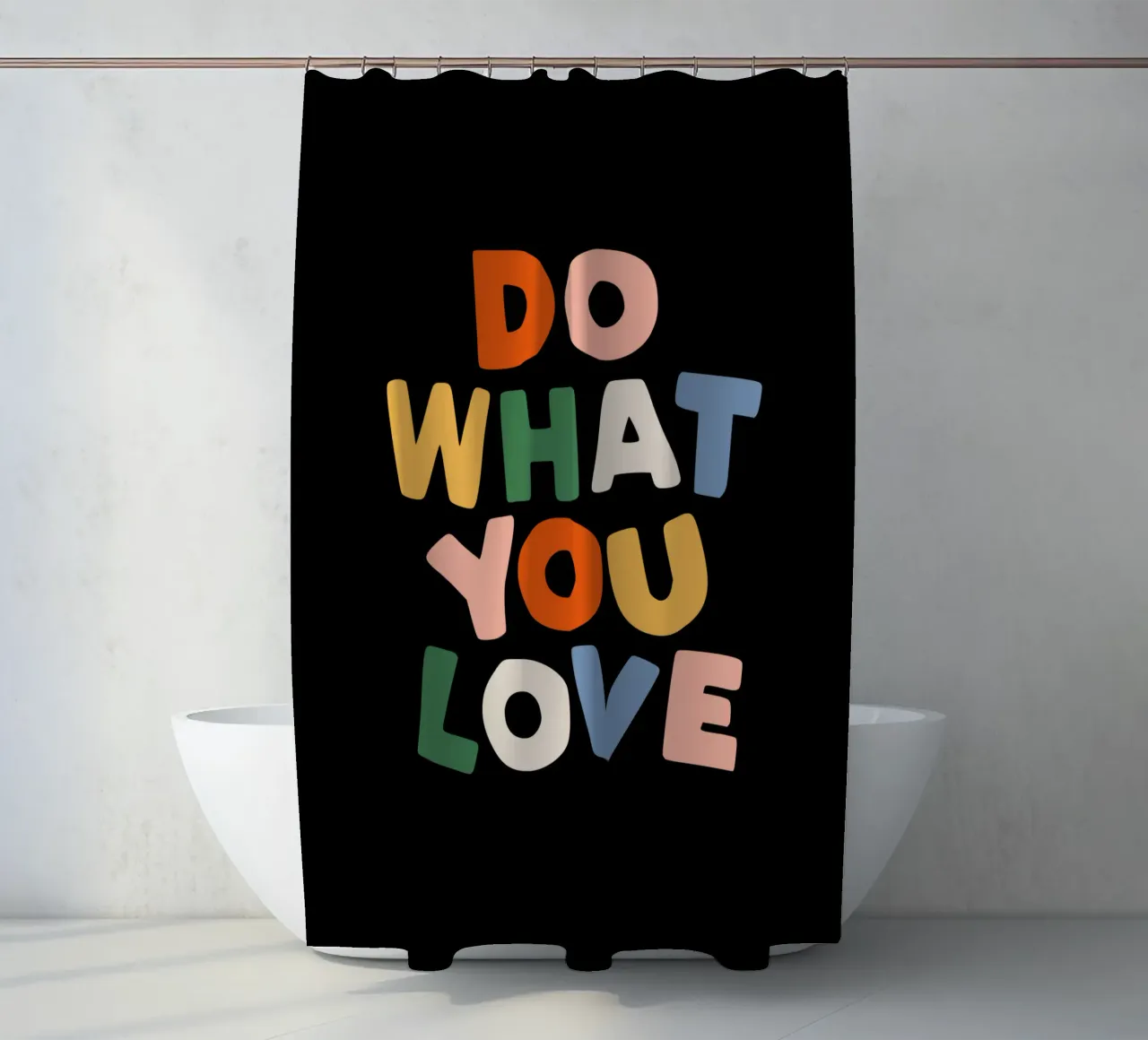 Tun Sie, was Sie lieben Typografie Design Duschvorhang von THE MOTIVATED TYPE