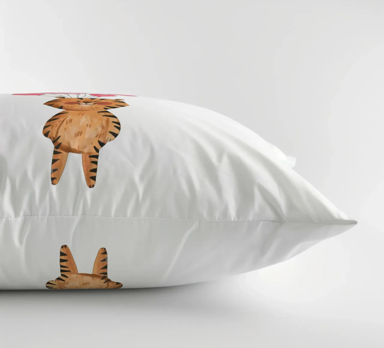 Safari in mongolfiera della tigre cuscino da Doodle Dreams Art