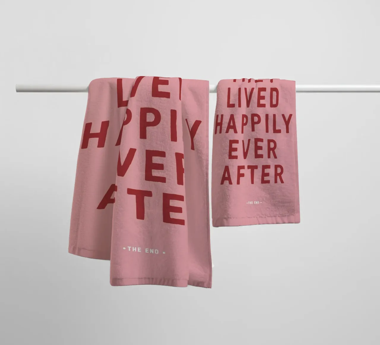 And They Lived Happily Ever After asciugamano da bagno da The Native State