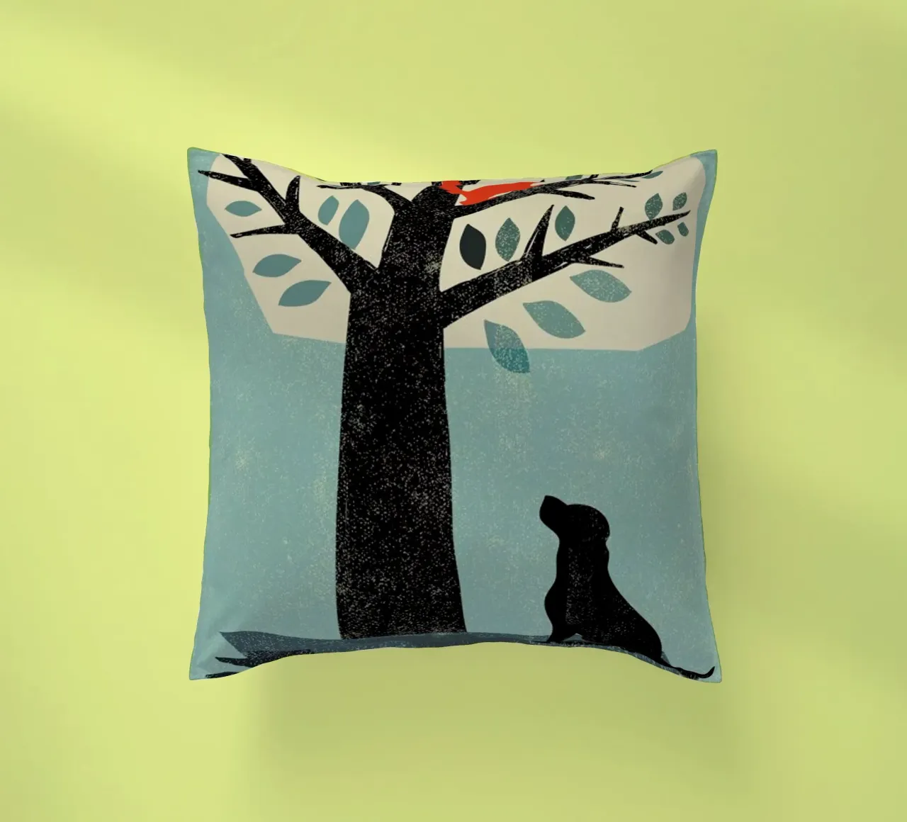 Dog and Squirrel cuscino da Rocket68