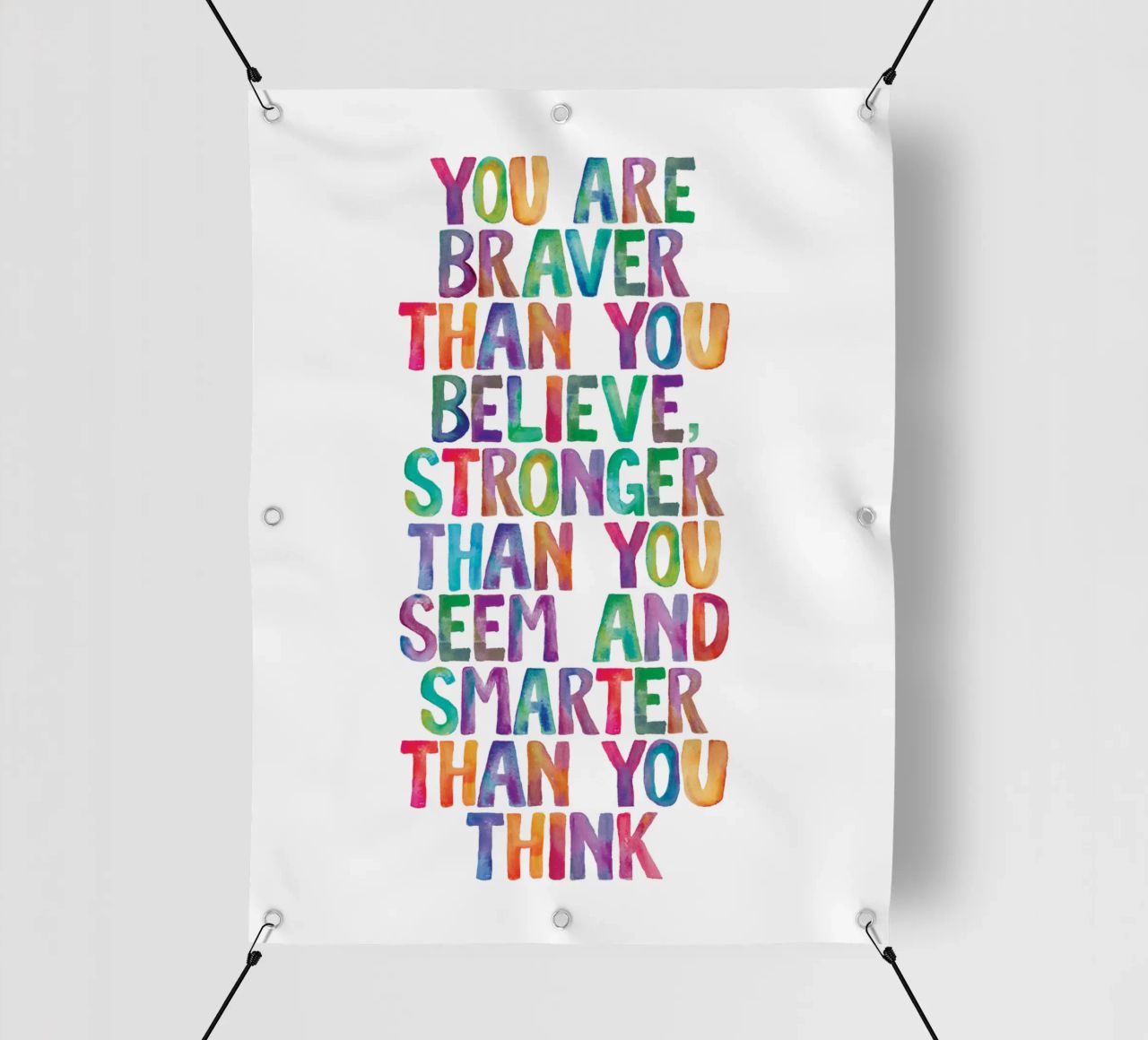 Sei più coraggioso di quanto tu creda Design tipografico arcobaleno telo in pvc da THE MOTIVATED TYPE