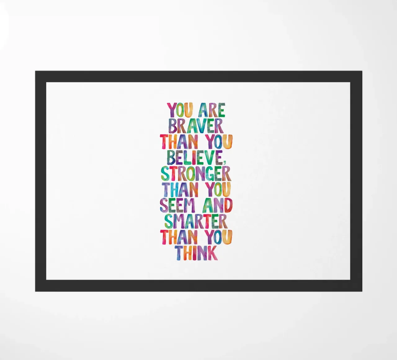 Sei più coraggioso di quanto tu creda Design tipografico arcobaleno zerbino da THE MOTIVATED TYPE