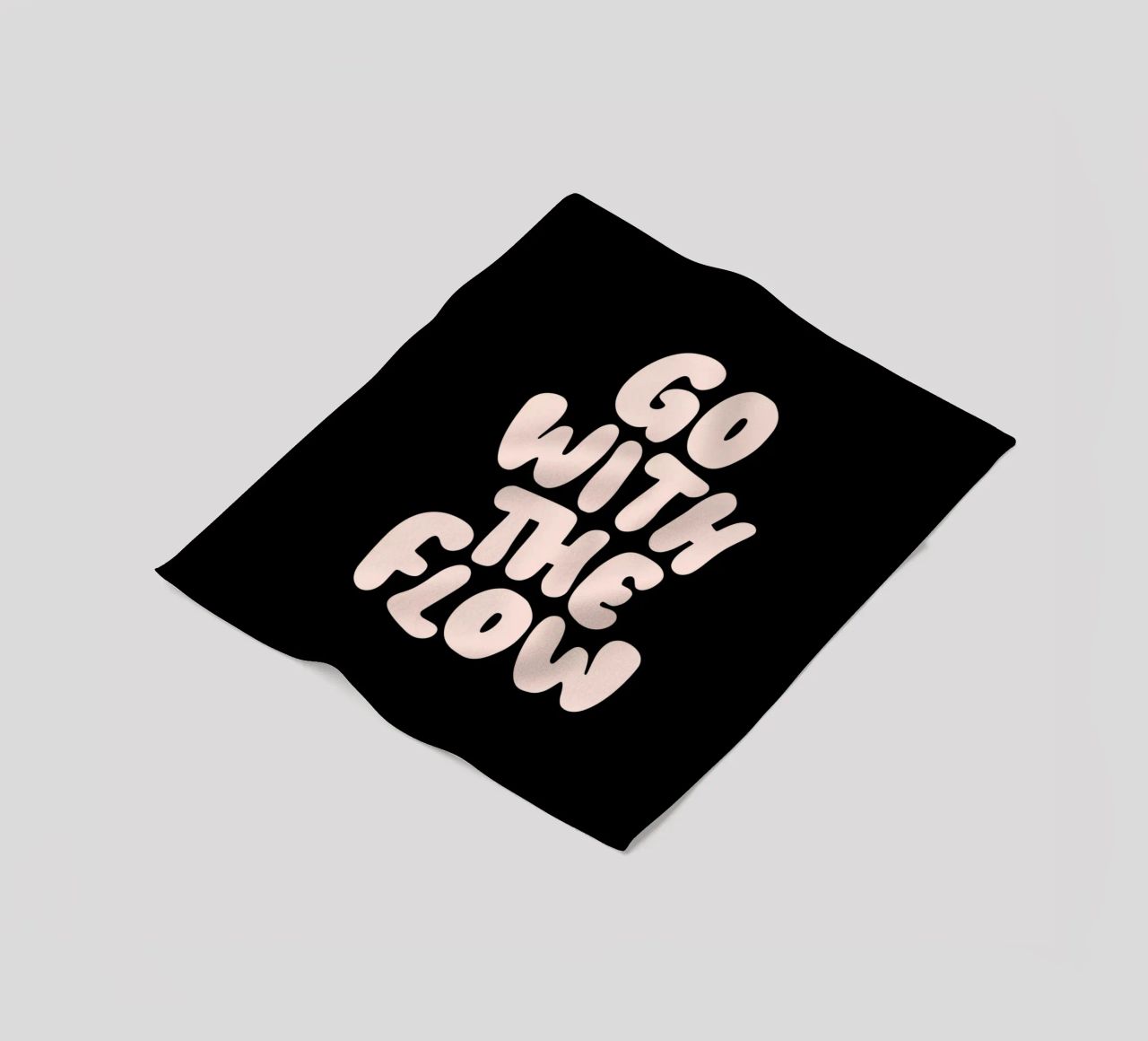 Go With The Flow Design tipografico rilassante coperta in pile da THE MOTIVATED TYPE