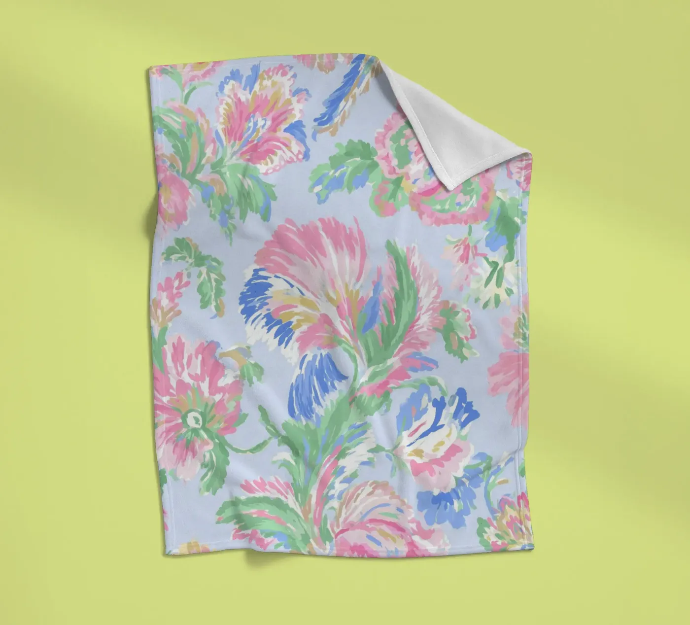 Romantic Flower Pattern Fleecedecke von treechild